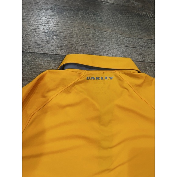 NWT Oakley Center Logo Embroidered Polo Shirt Yellow Small NEW W TAG - Picture 5 of 7